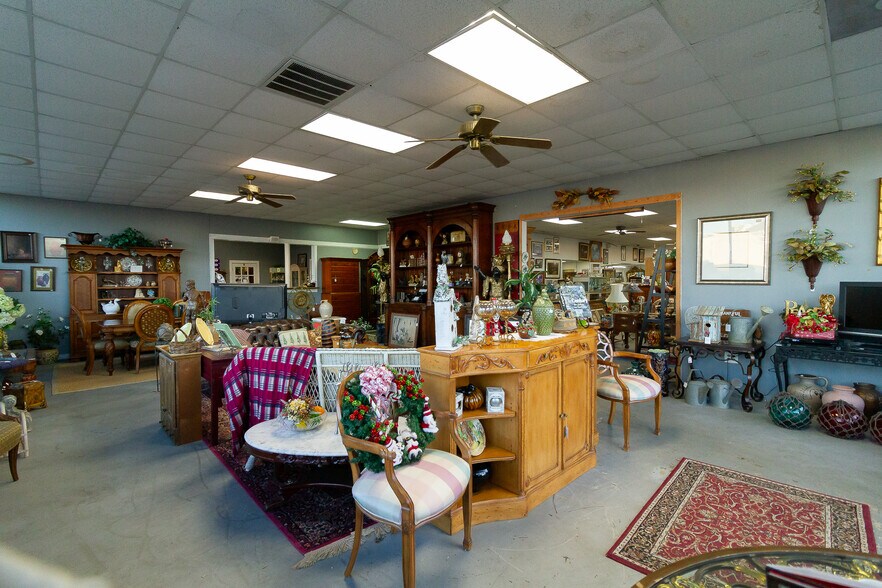 More Photos Of 512 Tift Ave S, Tifton Freestanding For Sale