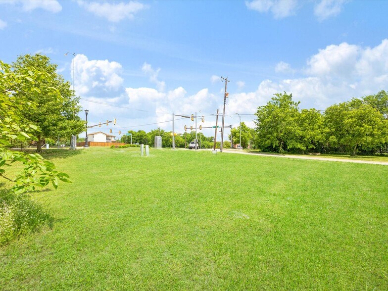 More Photos Of 1158 New York Ave, Fort Worth Land For Sale
