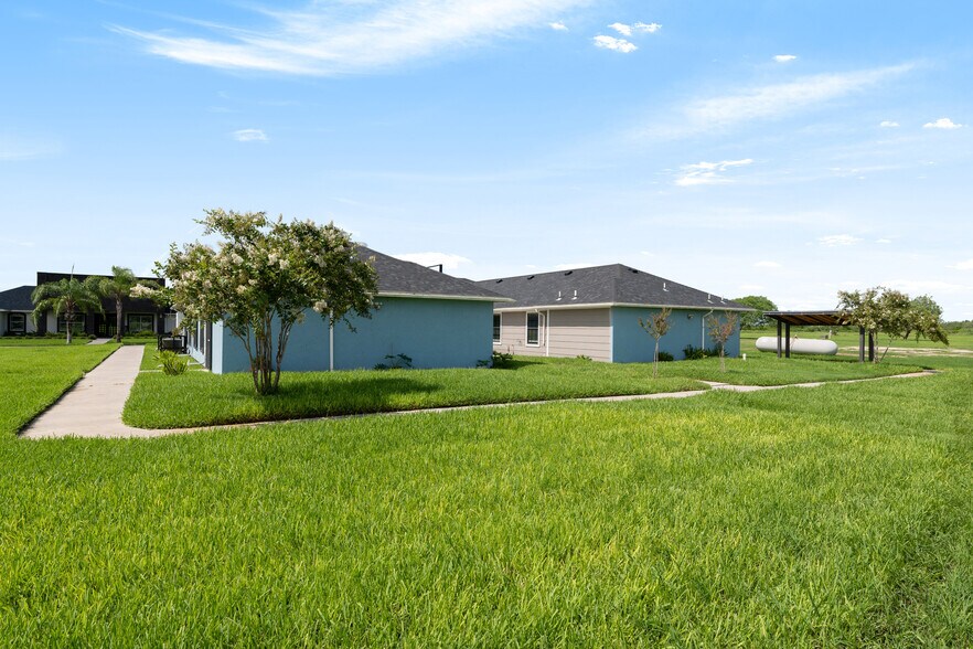 More Photos Of 715 N Medford Rd, Brownsville Lodge Meeting Hall For Lease