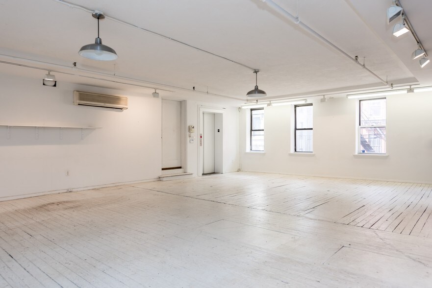 More Photos Of 154-158 Ludlow St, New York Office For Lease
