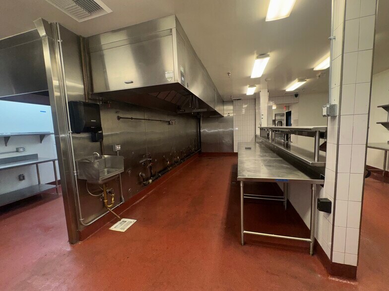 More Photos Of 1000 S Olive St, Los Angeles Restaurant For Lease