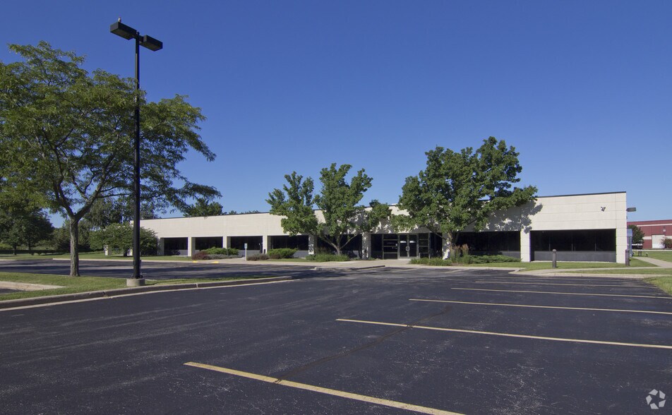 More Photos Of N25W23050 Paul Rd, Pewaukee Flex For Sale