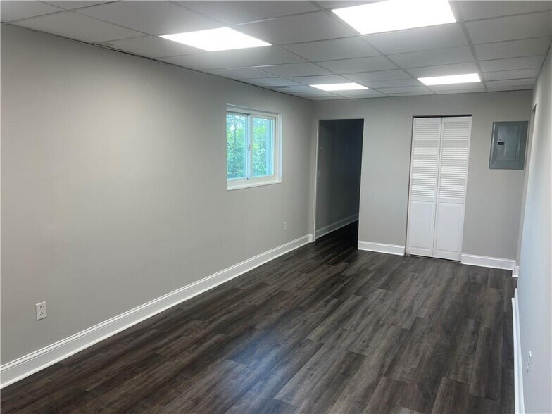 More Photos Of 3136 Brodhead Rd, Aliquippa Storefront Retail Residential For Lease