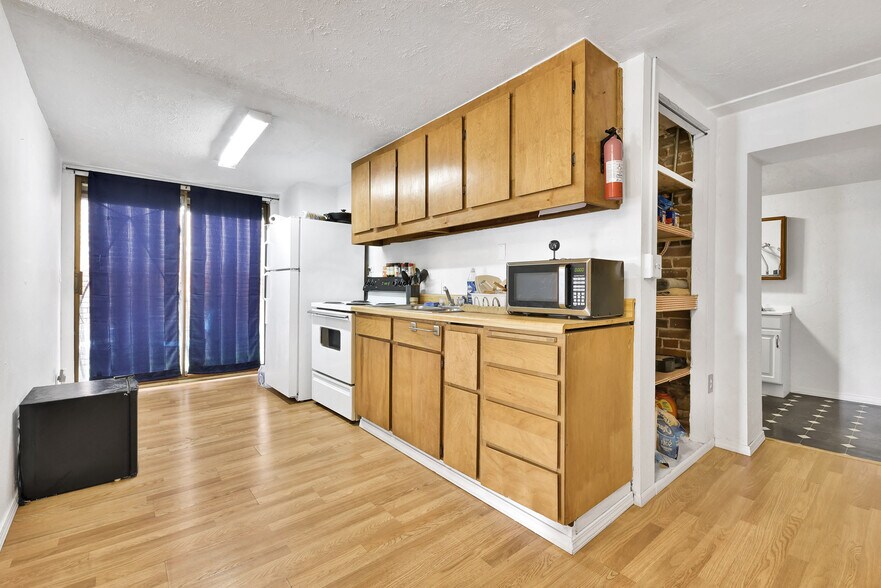 More Photos Of 16 N Main St, Payette Storefront Retail Residential For Sale