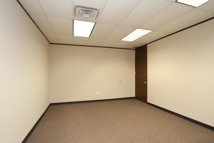 More Photos Of 14521 Old Katy Rd, Houston Medical For Lease