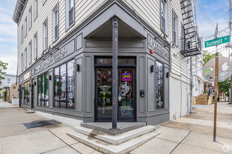 More Photos Of 1074 Summit Ave, Jersey City Apartments For Sale