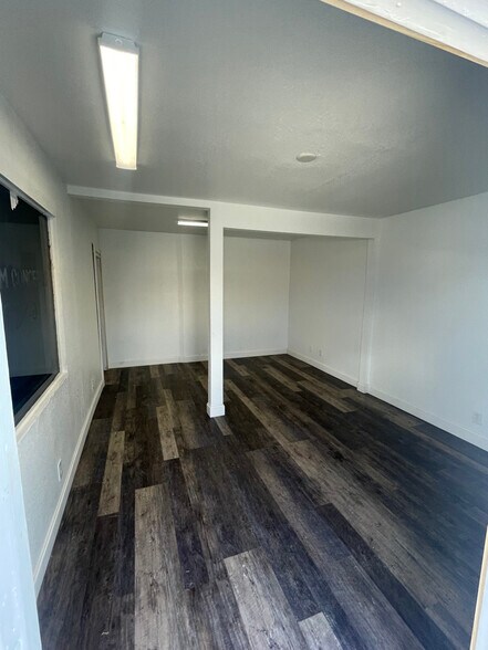 More Photos Of 308 S H St, Lake Worth Service For Sale