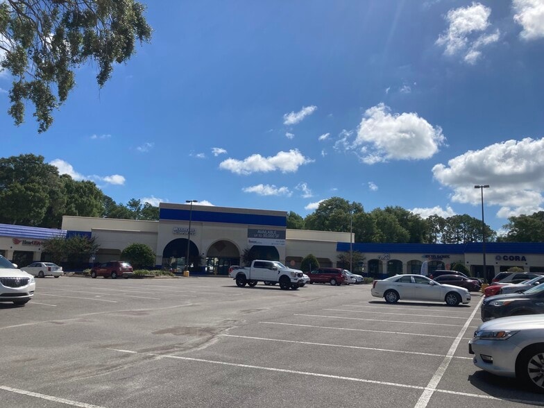 More Photos Of 8411-8419 N Dale Mabry Hwy, Tampa Unknown For Lease