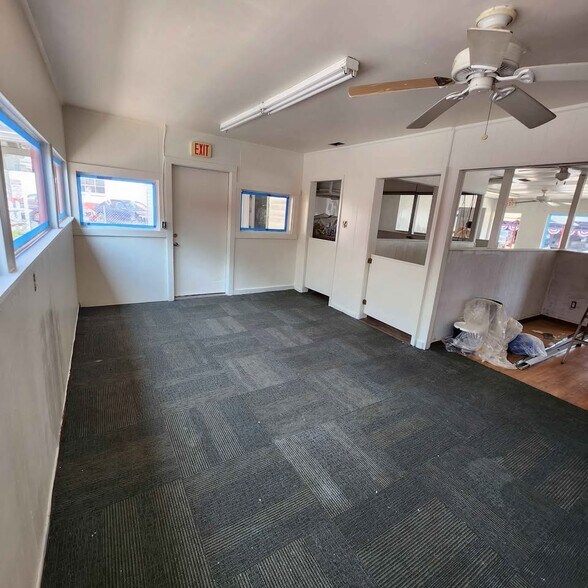 More Photos Of 315 E Front St, Tyler Flex For Lease