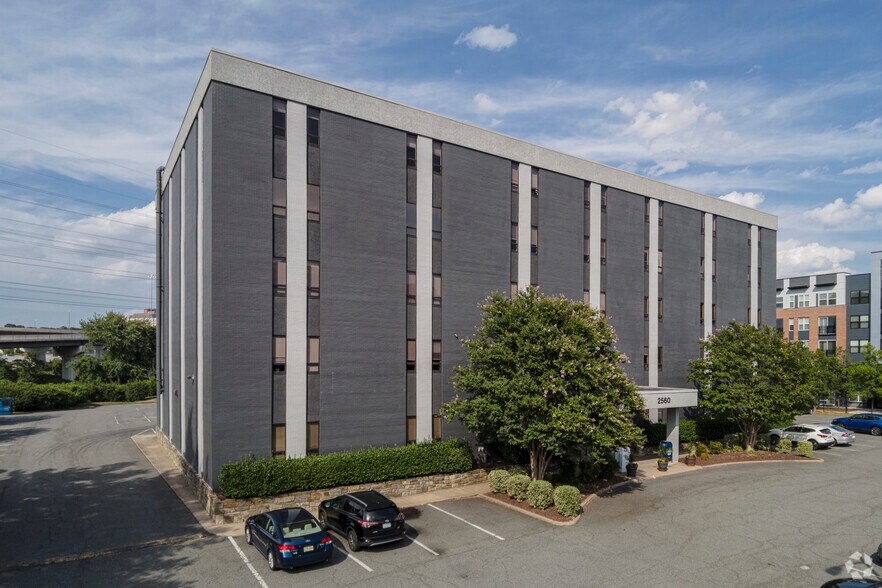 Primary Photo Of 2560 Huntington Ave, Alexandria Office For Lease