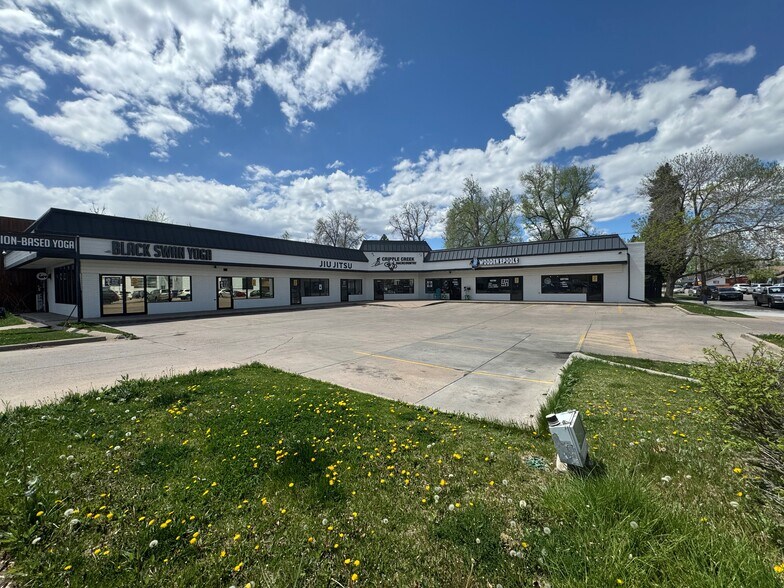 More Photos Of 2801-2815 S Broadway, Englewood Unknown For Lease