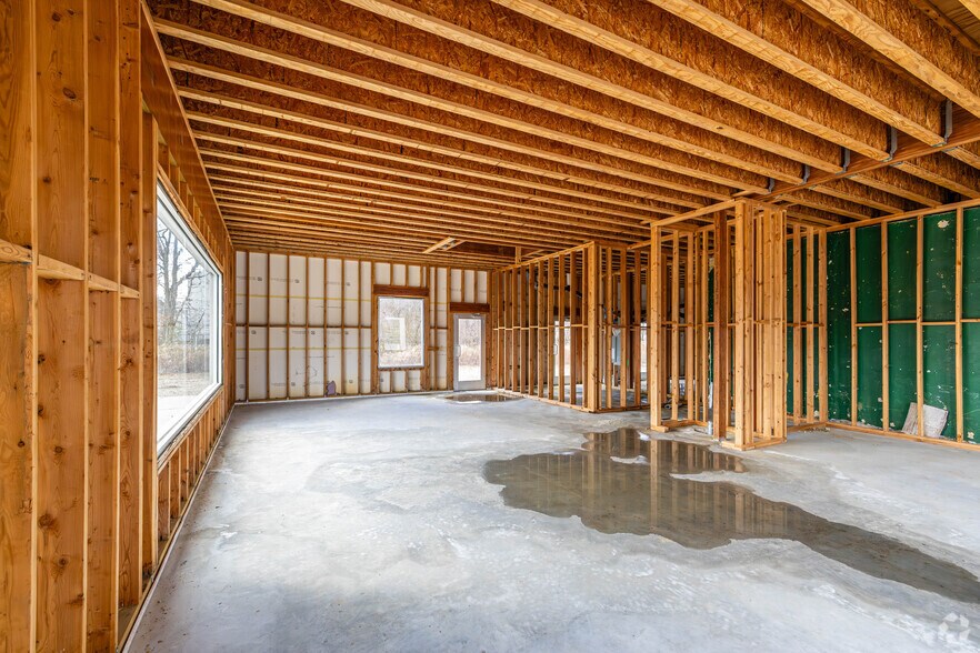 More Photos Of 252 State Route 35 S, Eatontown Freestanding For Sale