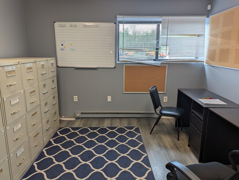 More Photos Of 770 Derby Ave, Seymour Warehouse For Lease