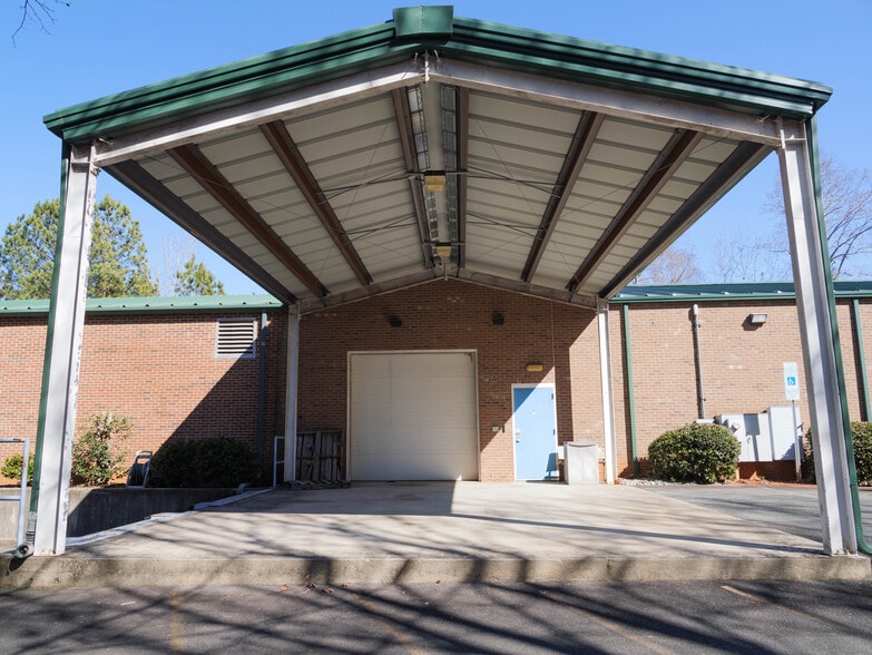 More Photos Of 416 Millstone Dr, Hillsborough Light Manufacturing For Sale