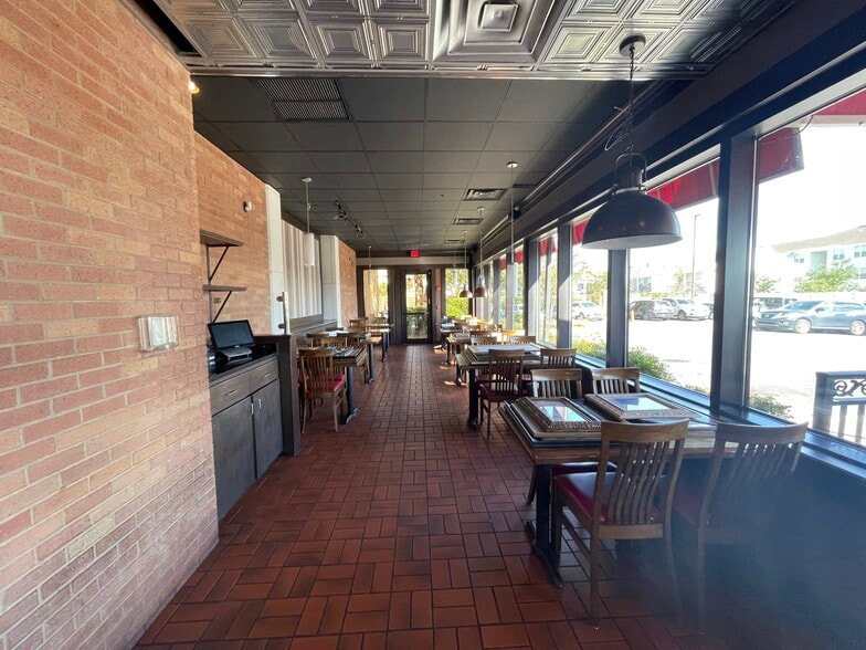 More Photos Of 1022 W 23rd St, Panama City Office Residential For Lease