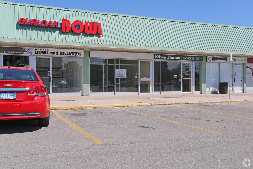 More Photos Of 5353-5381 Lakeshore Rd, Burlington General Retail For Lease