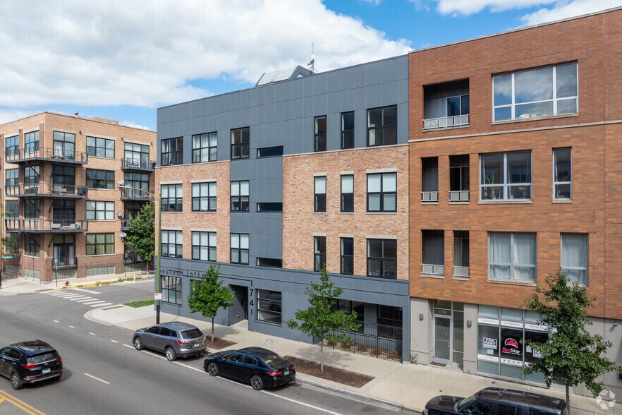 More Photos Of 1741 N Western Ave, Chicago Apartments For Sale