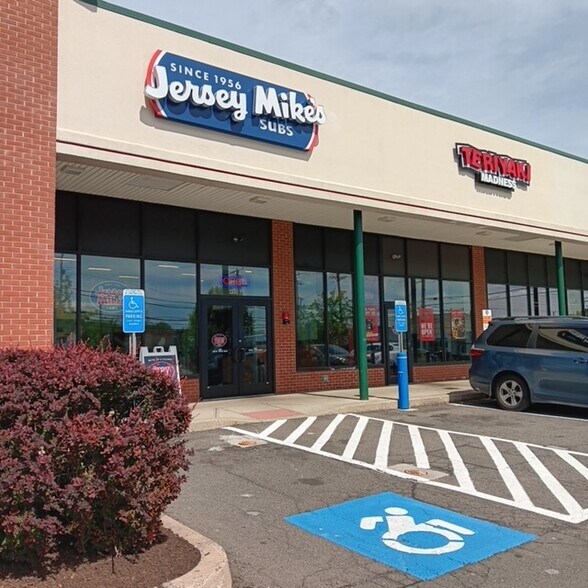 More Photos Of 2100 Dixwell Ave, Hamden Unknown For Lease