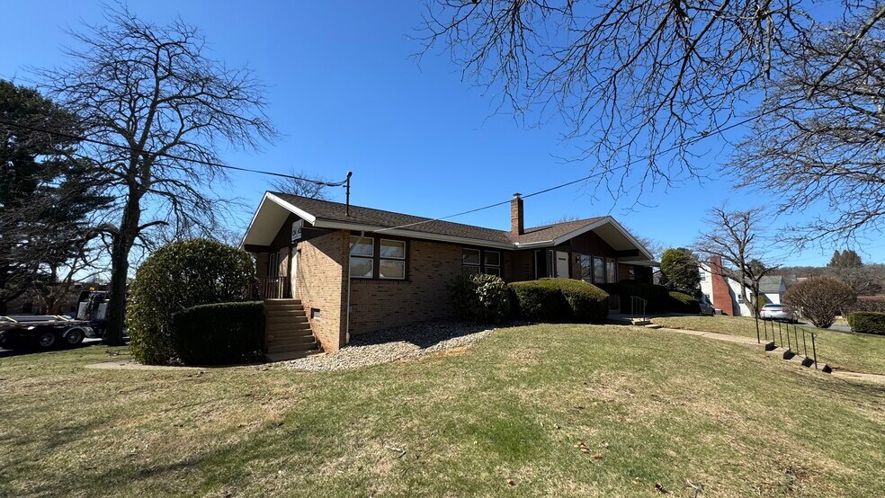 More Photos Of 210 Prospect Ave, Phillipsburg Office For Sale