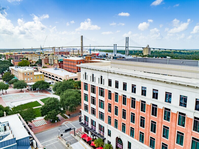 More Photos Of 111 W Congress St, Savannah Storefront Retail Office For Sale