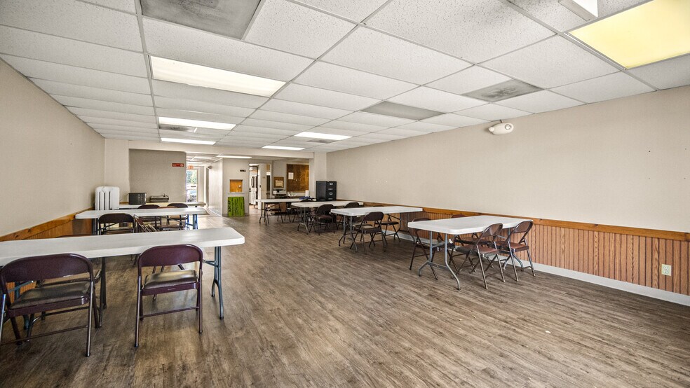 More Photos Of 111 W Main St, West Union Flex For Sale