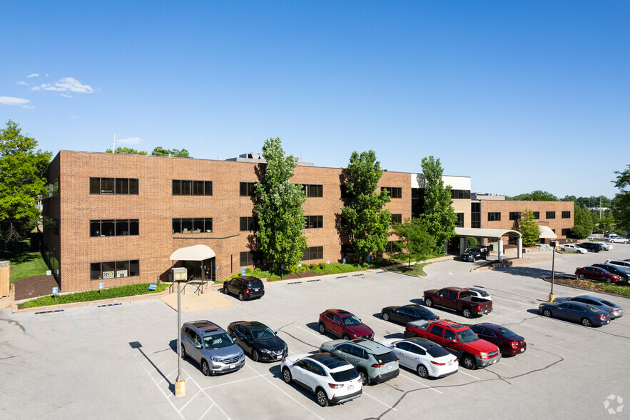 Primary Photo Of 555 N New Ballas Rd, Creve Coeur Medical For Lease