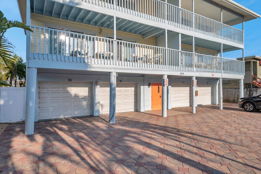 More Photos Of 1809 Gulf Blvd, Indian Rocks Beach Apartments For Sale
