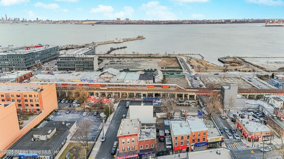 More Photos Of 587 Bay St, Staten Island Storefront Retail Residential For Sale