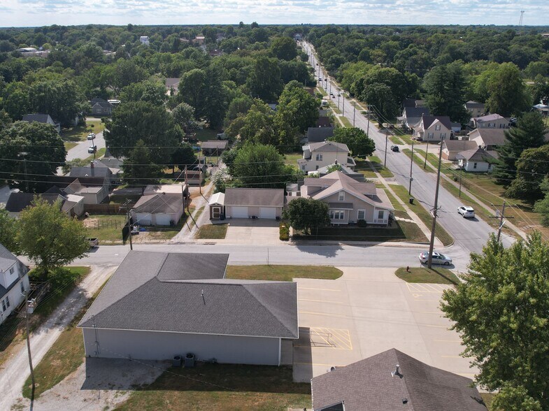 More Photos Of 1110 School st, Hillsboro Flex For Sale