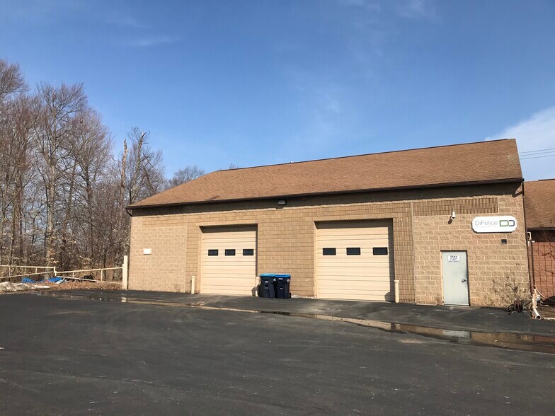 More Photos Of 91 Victor Heights Pky, Victor Warehouse For Lease