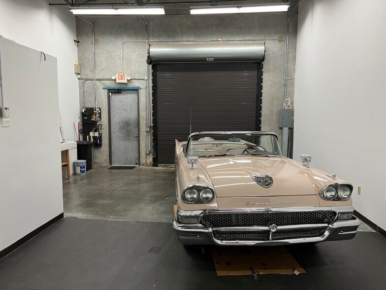 More Photos Of 2895 Jupiter Park Dr, Jupiter Light Manufacturing For Lease