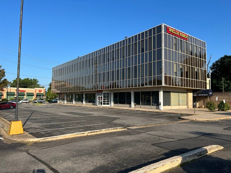 Primary Photo Of 1515 Reisterstown Rd, Pikesville Office For Lease