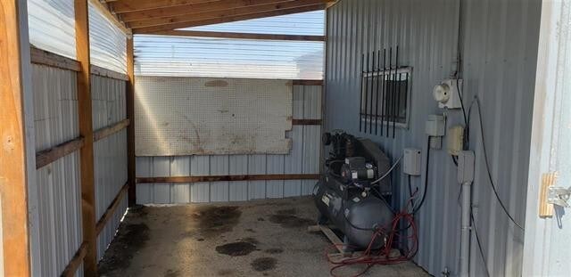 More Photos Of 203 Garber St, Caldwell Auto Repair For Sale