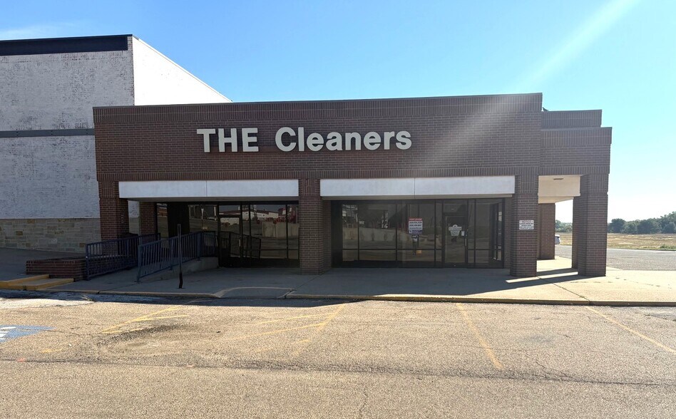 More Photos Of 58th & Western St, Amarillo Supermarket For Lease