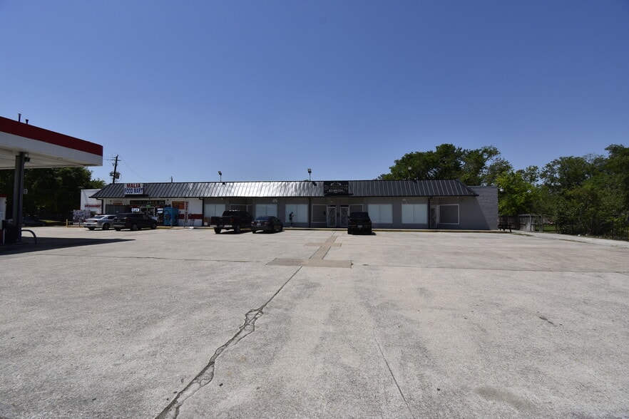 More Photos Of 550 FM 1959 Rd, Houston General Retail For Sale