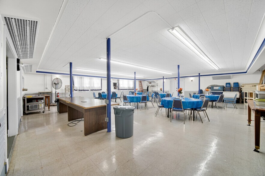 More Photos Of 512 Temple St, Whiting Specialty For Sale