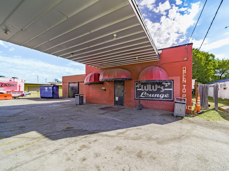 Primary Photo Of 3409 Miller Ave, Fort Worth Restaurant For Sale