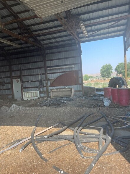 More Photos Of 1000 Washington St E, Vale Warehouse For Sale