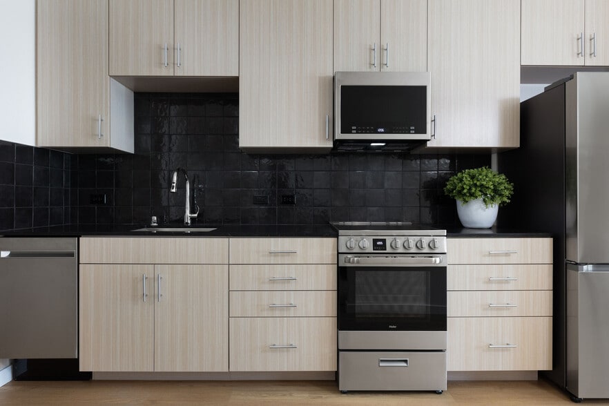 More Photos Of 126 N Rollins Rd, Millbrae Apartments For Lease