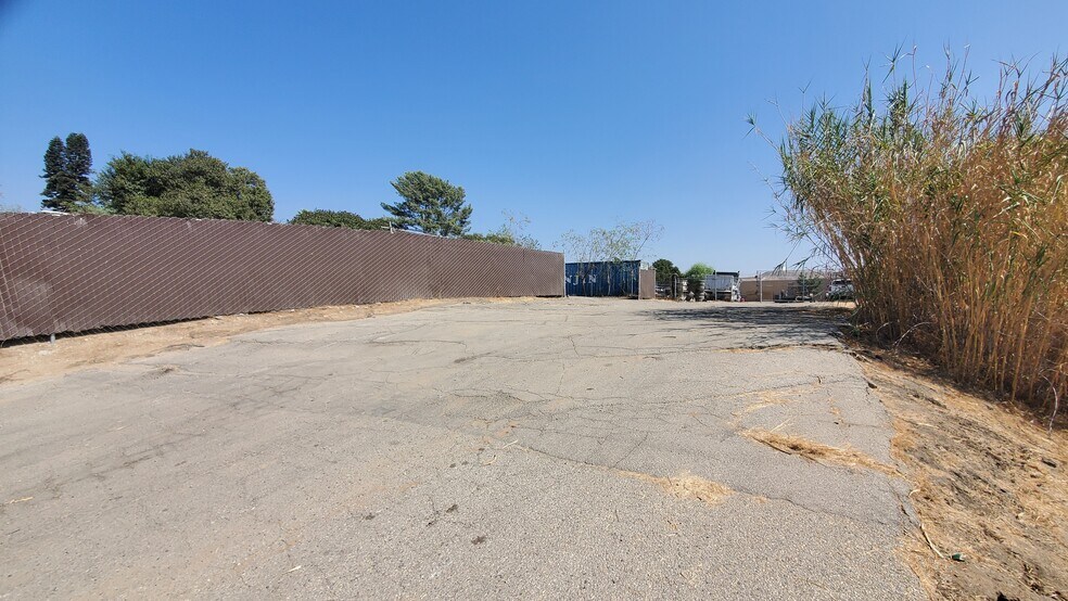 Primary Photo Of 12087 Lopez Canyon Rd, Sylmar Land For Lease