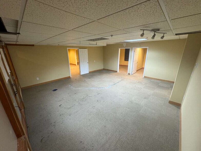 More Photos Of 1224 Harris St, Bellingham Multifamily For Sale