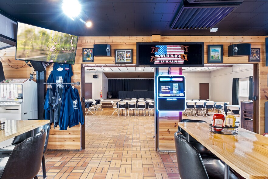 More Photos Of W12010 Rose Eld Rd, Ripon Restaurant For Sale