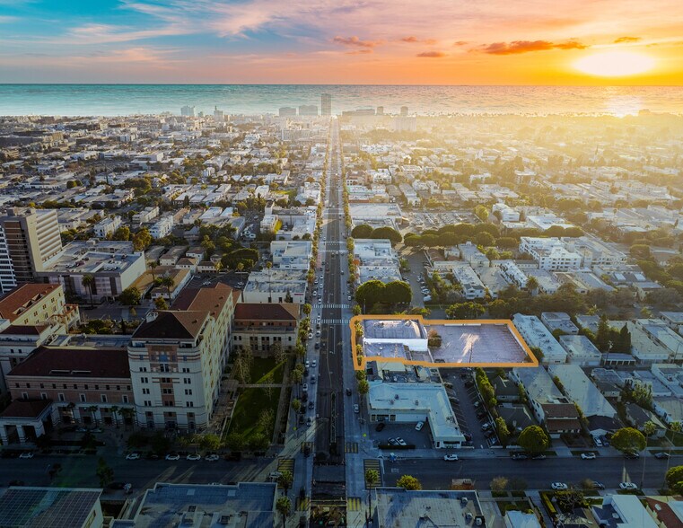 Primary Photo Of , Santa Monica General Retail For Sale