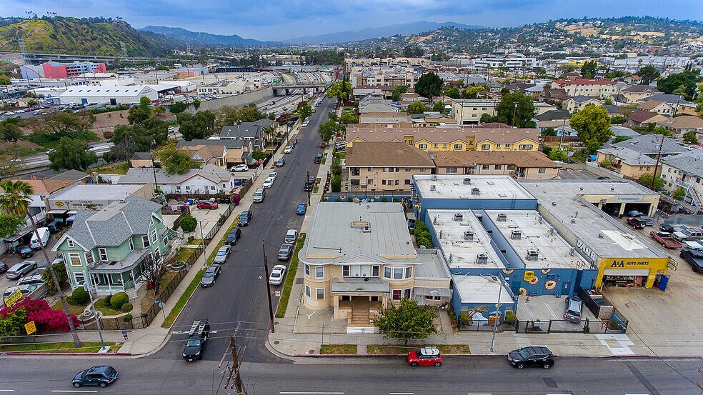 More Photos Of 2301 Pasadena Ave, Los Angeles Apartments For Sale