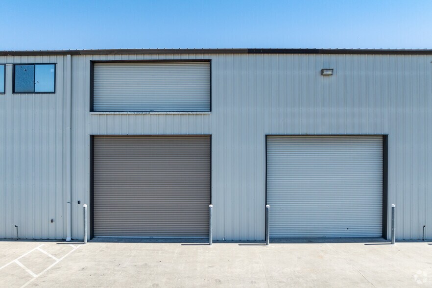 More Photos Of 879 Lindberg Ln, Petaluma Warehouse For Lease