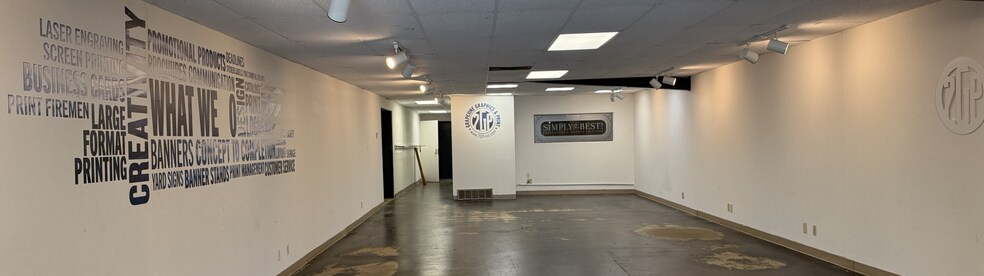 More Photos Of 203 E Worth St, Grapevine Office For Sale