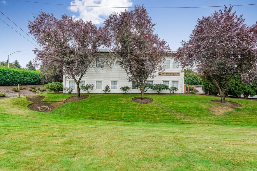 More Photos Of 9407 NE Vancouver Mall Dr, Vancouver Medical For Sale