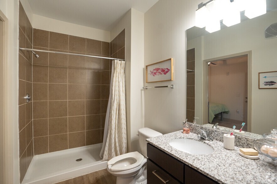 More Photos Of 2330 Jack Warner Pkwy, Tuscaloosa Apartments For Sale