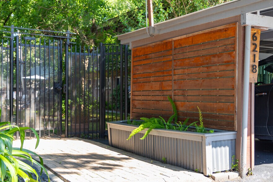 More Photos Of 6218 Gehring St, Houston Apartments For Sale