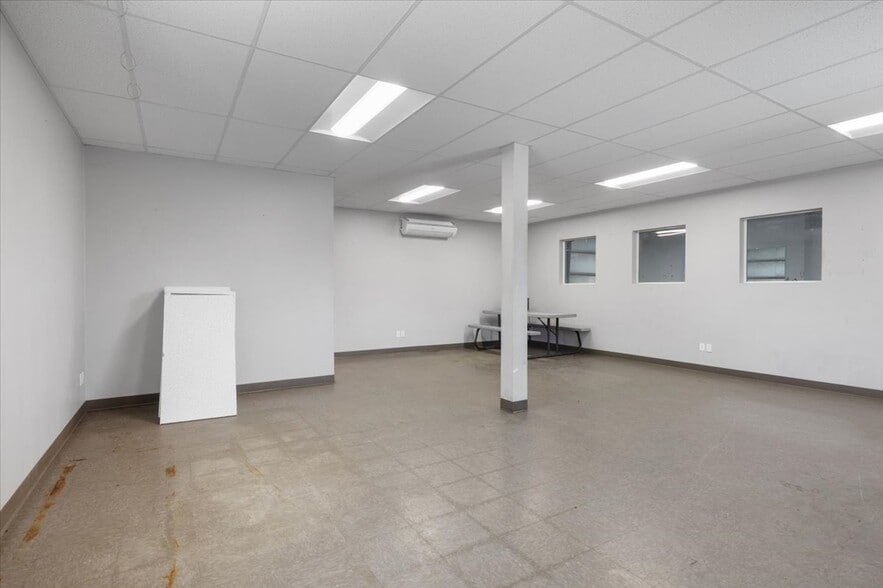 More Photos Of 600 Goldfish Farm Rd SE, Albany Warehouse For Lease